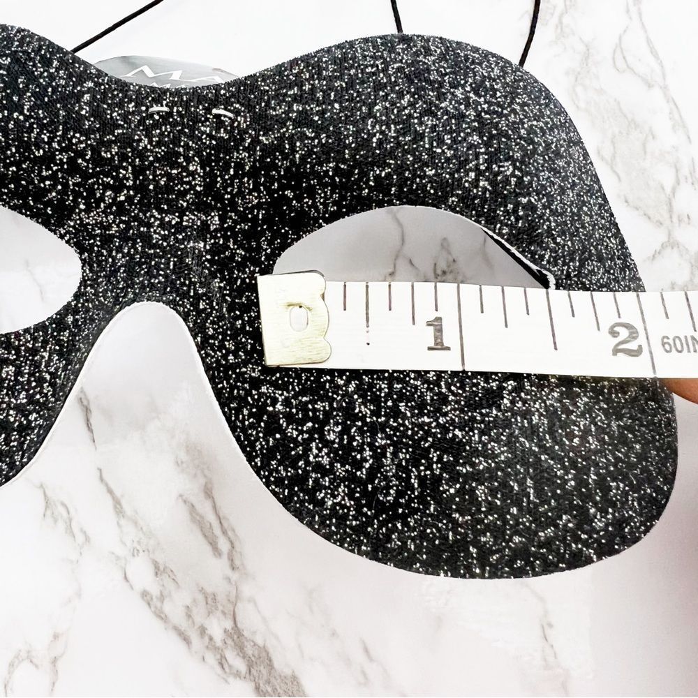 🆕 2 Masquerade Masks Bundle! - Picture 5 of 5